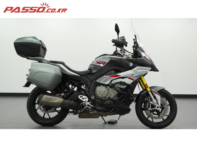 BMW S1000XR