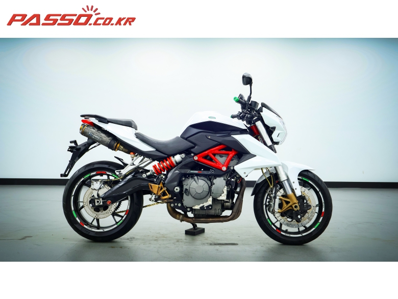 베넬리 TNT 600i